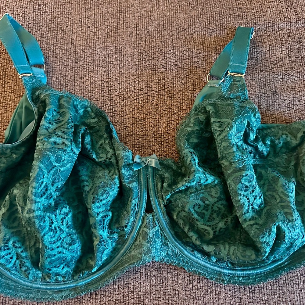Lace Underwire Bra in Deep Teal with Adjustable Straps